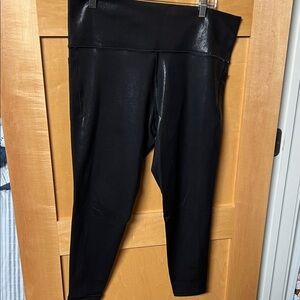 Athleta Black Salutation Stash Shine Tights